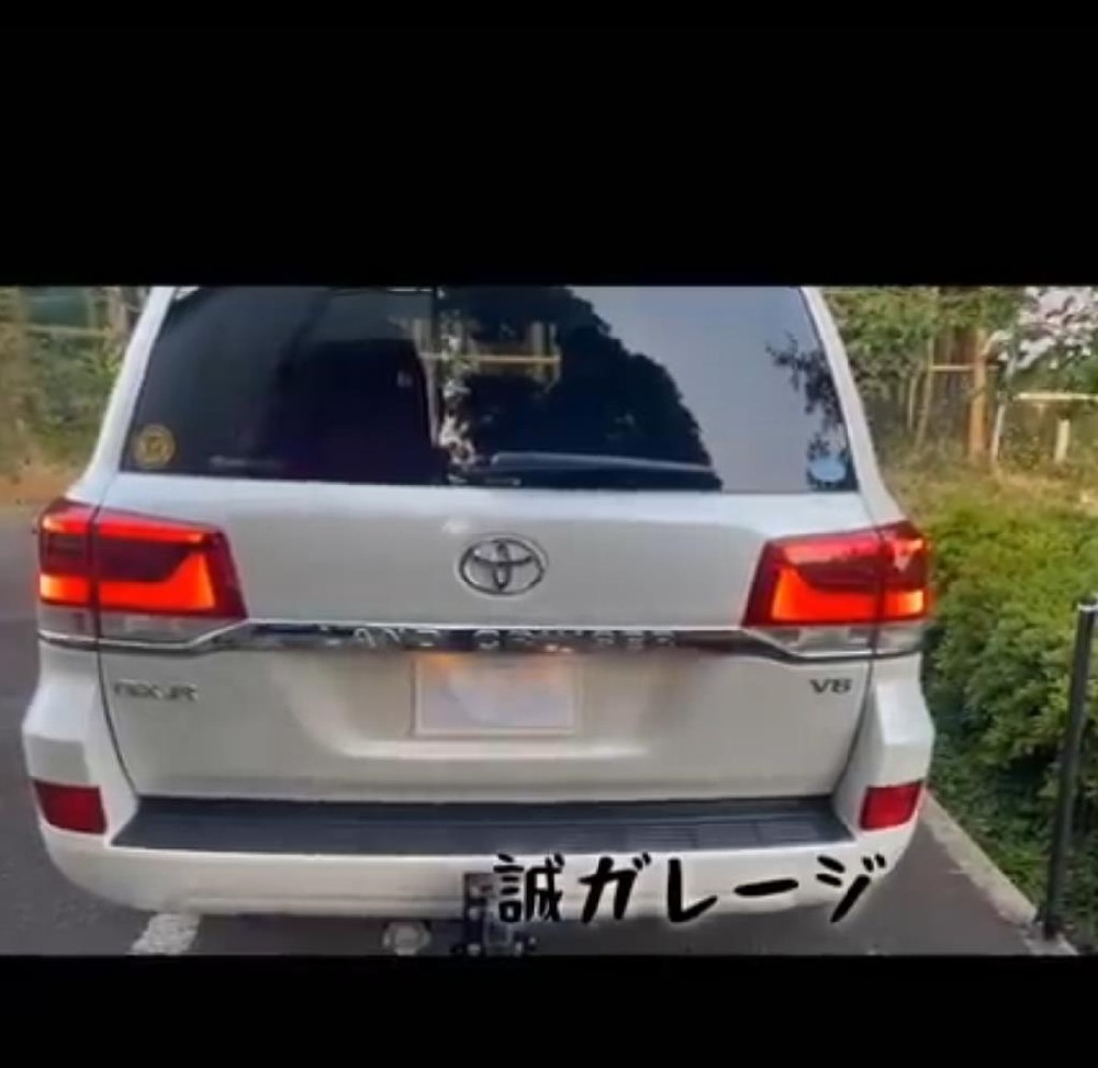 ランクル200系　テールライト